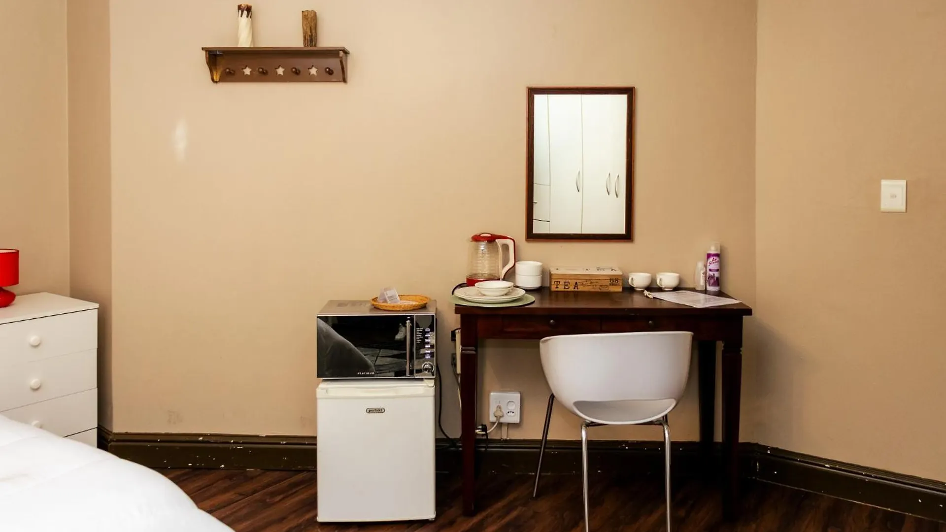 Stay In Tehama Cape Town 0*,